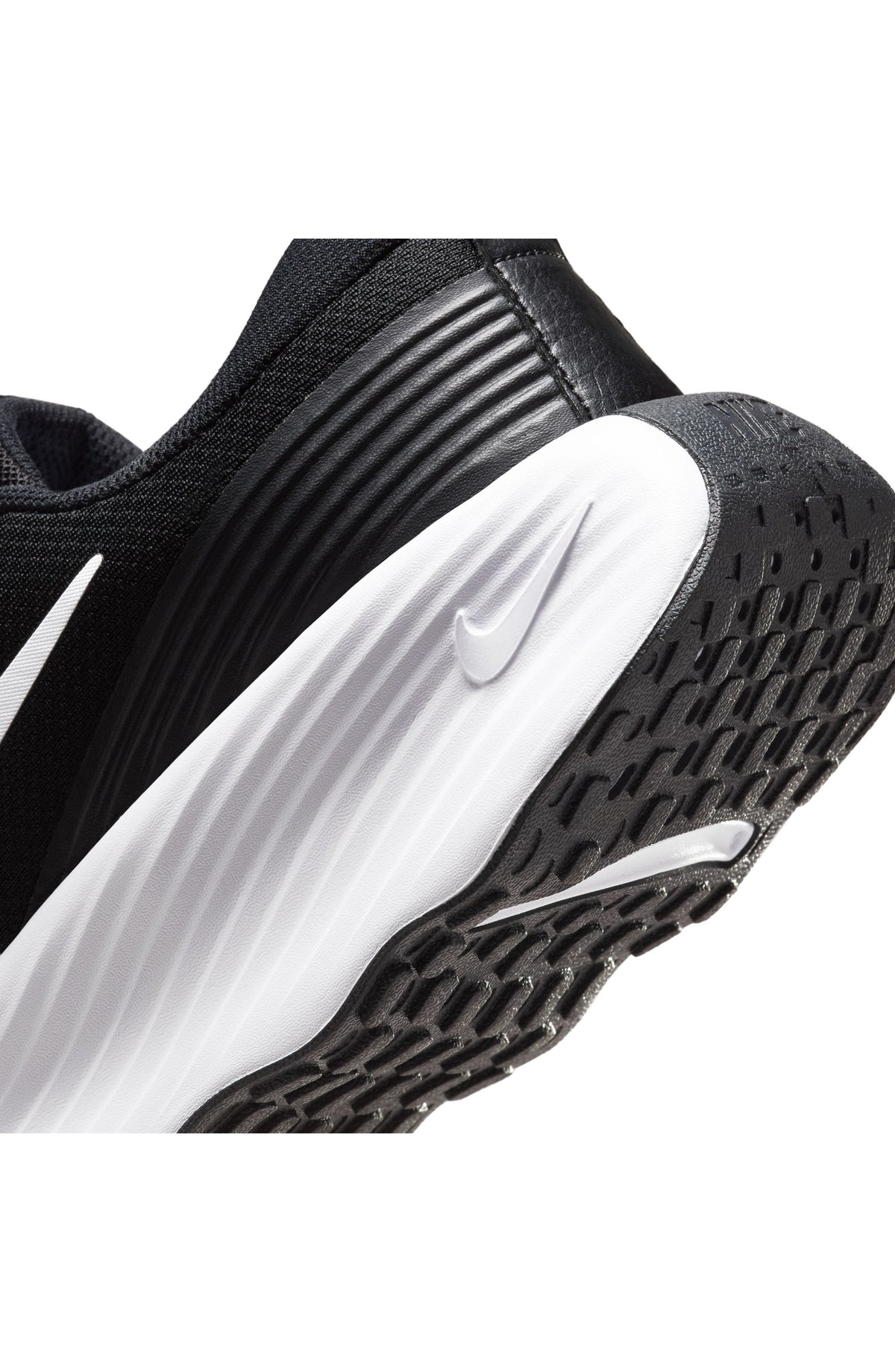 002 BLACK/WHITE