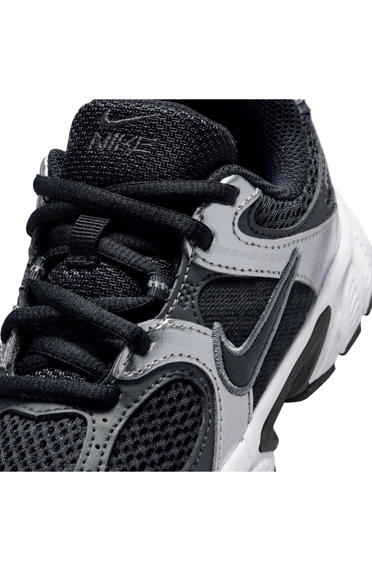 BLACK/BLACK