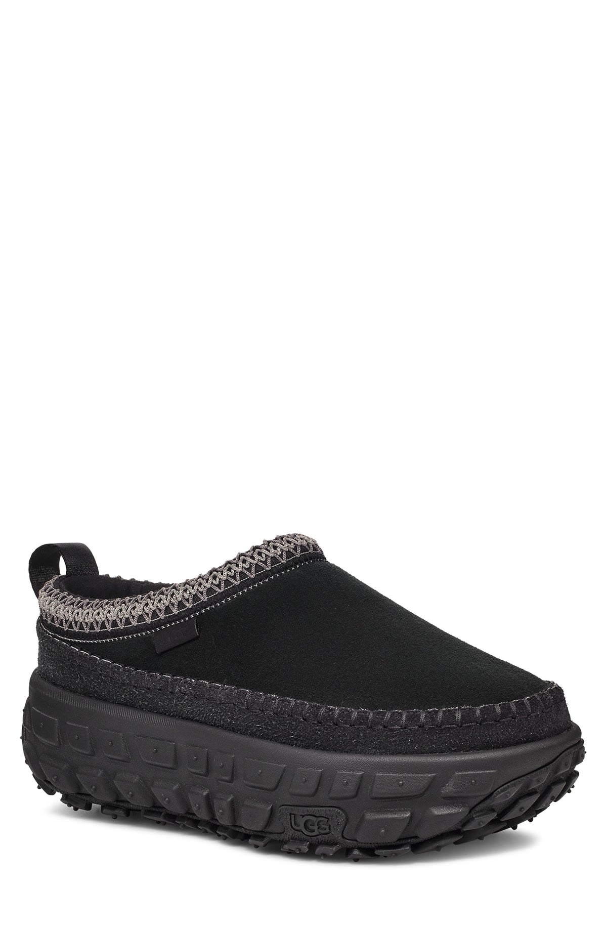 BLACK / BLACK