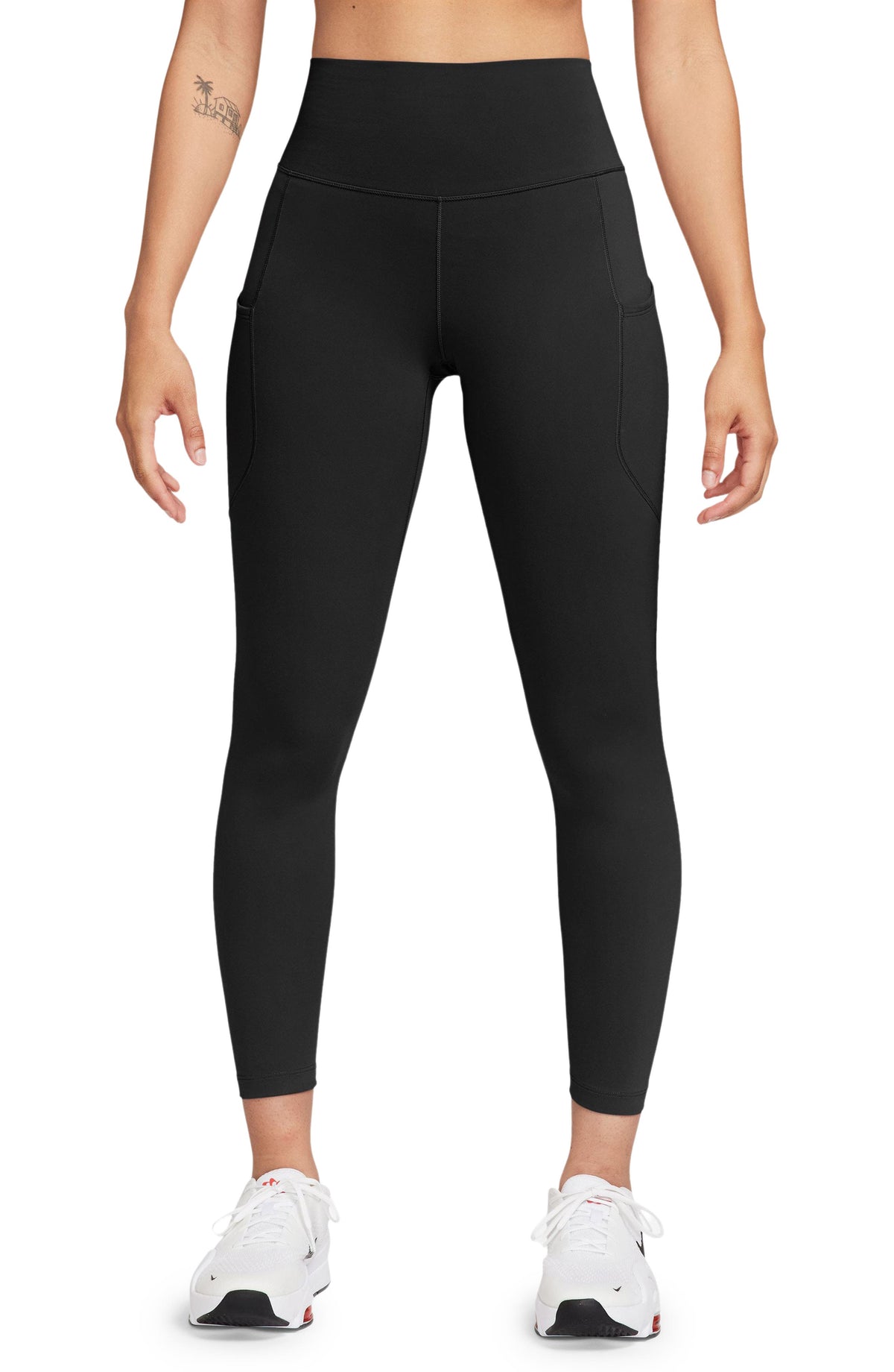 BLACK/ BLACK