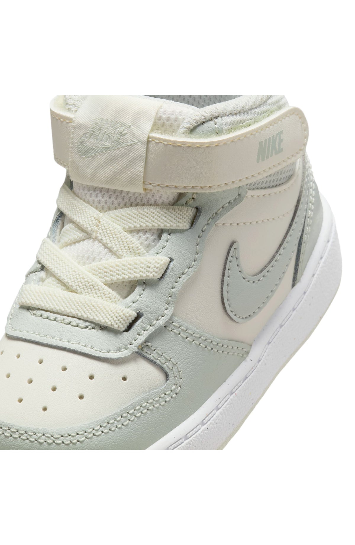 SAIL/ LIGHT SILVER/ WHITE