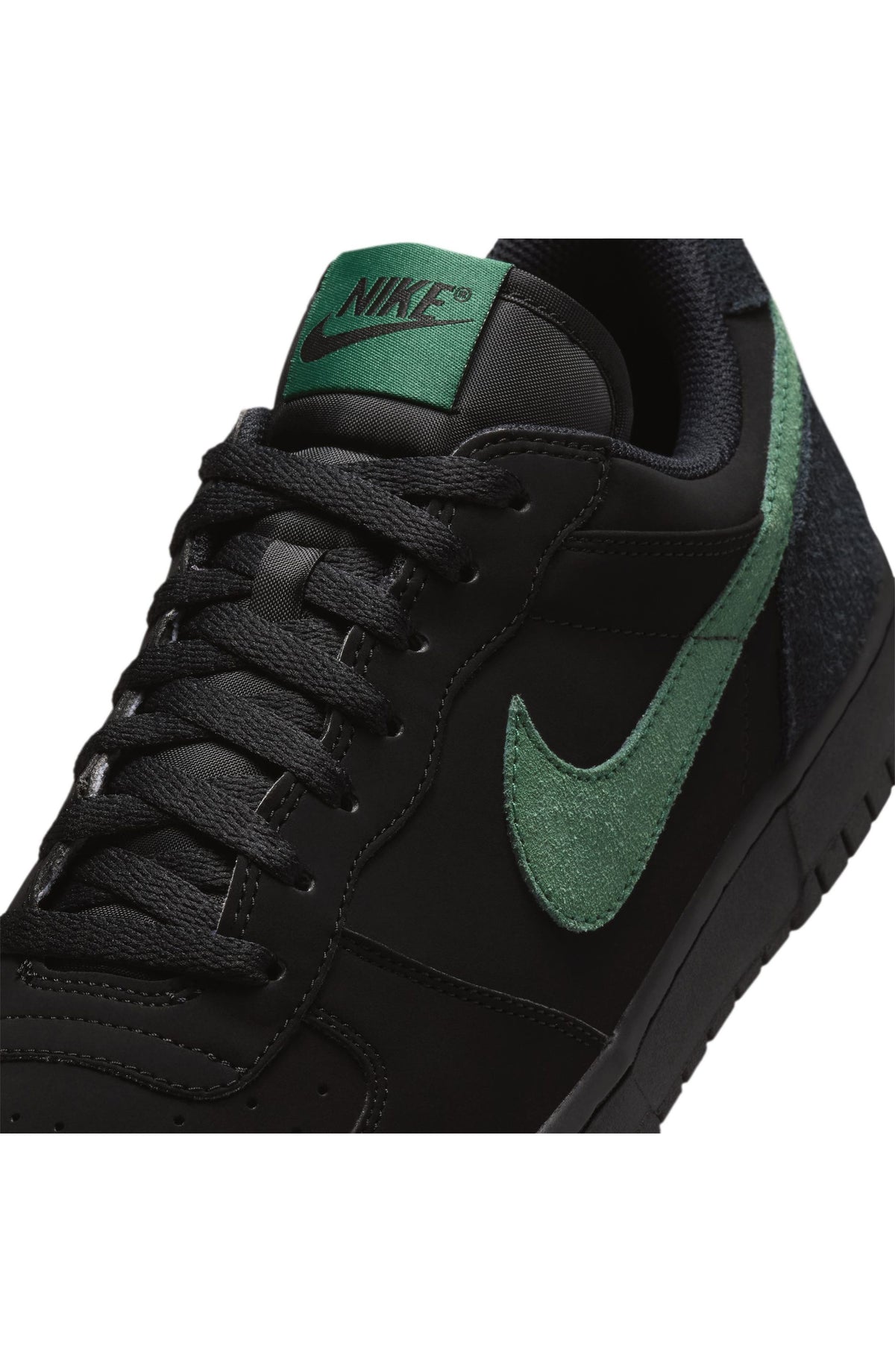 BLACK/ FIR